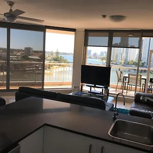 Moorings On Cavill Surfers Paradise **** Gold Coast